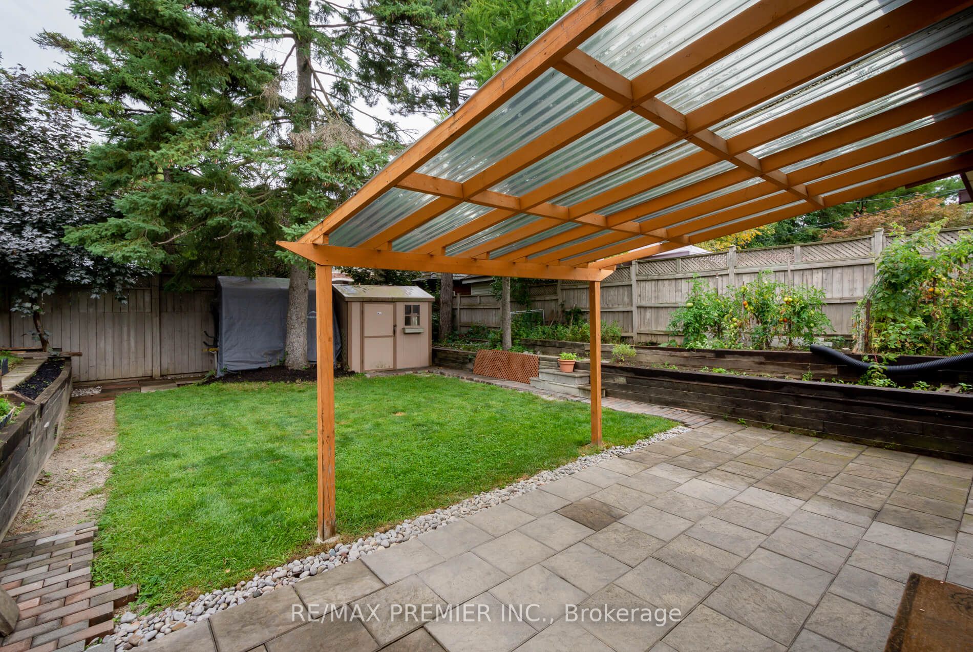 82 Donhill Cres