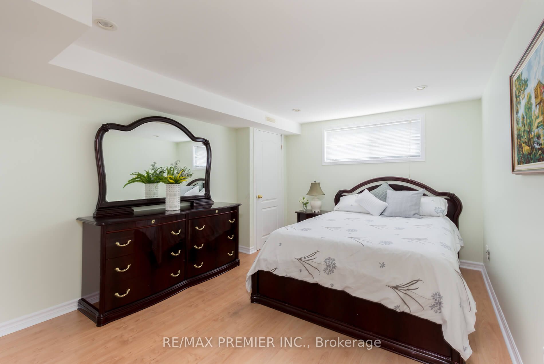 82 Donhill Cres