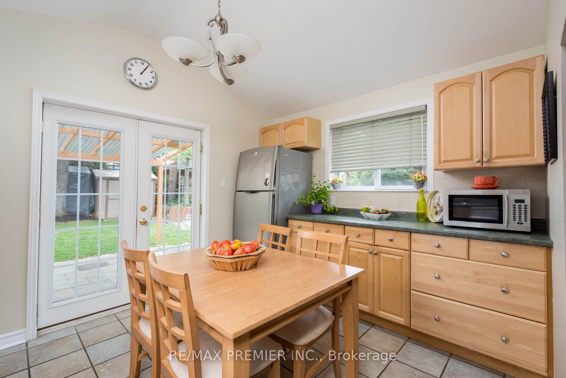 82 Donhill Cres
