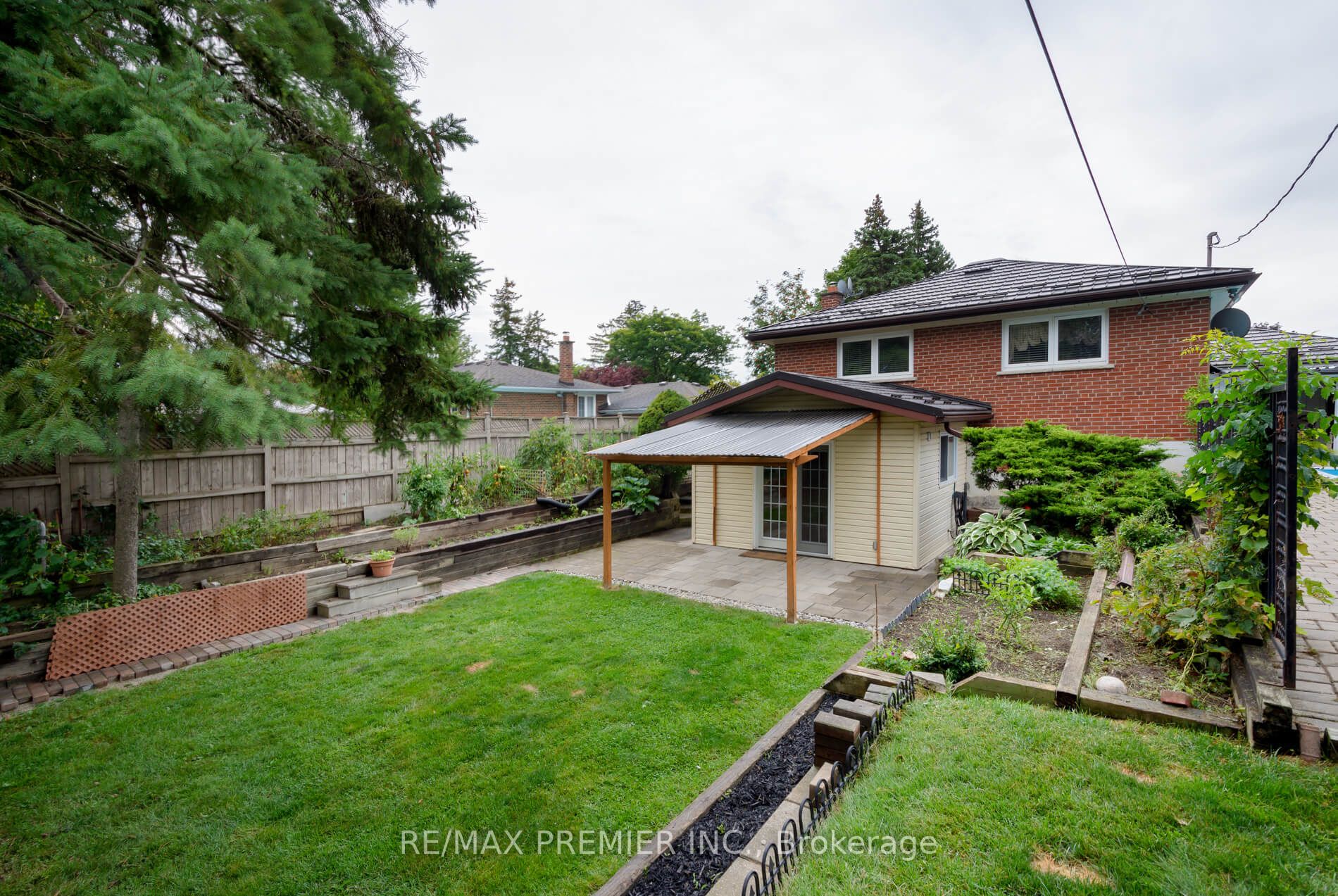 82 Donhill Cres