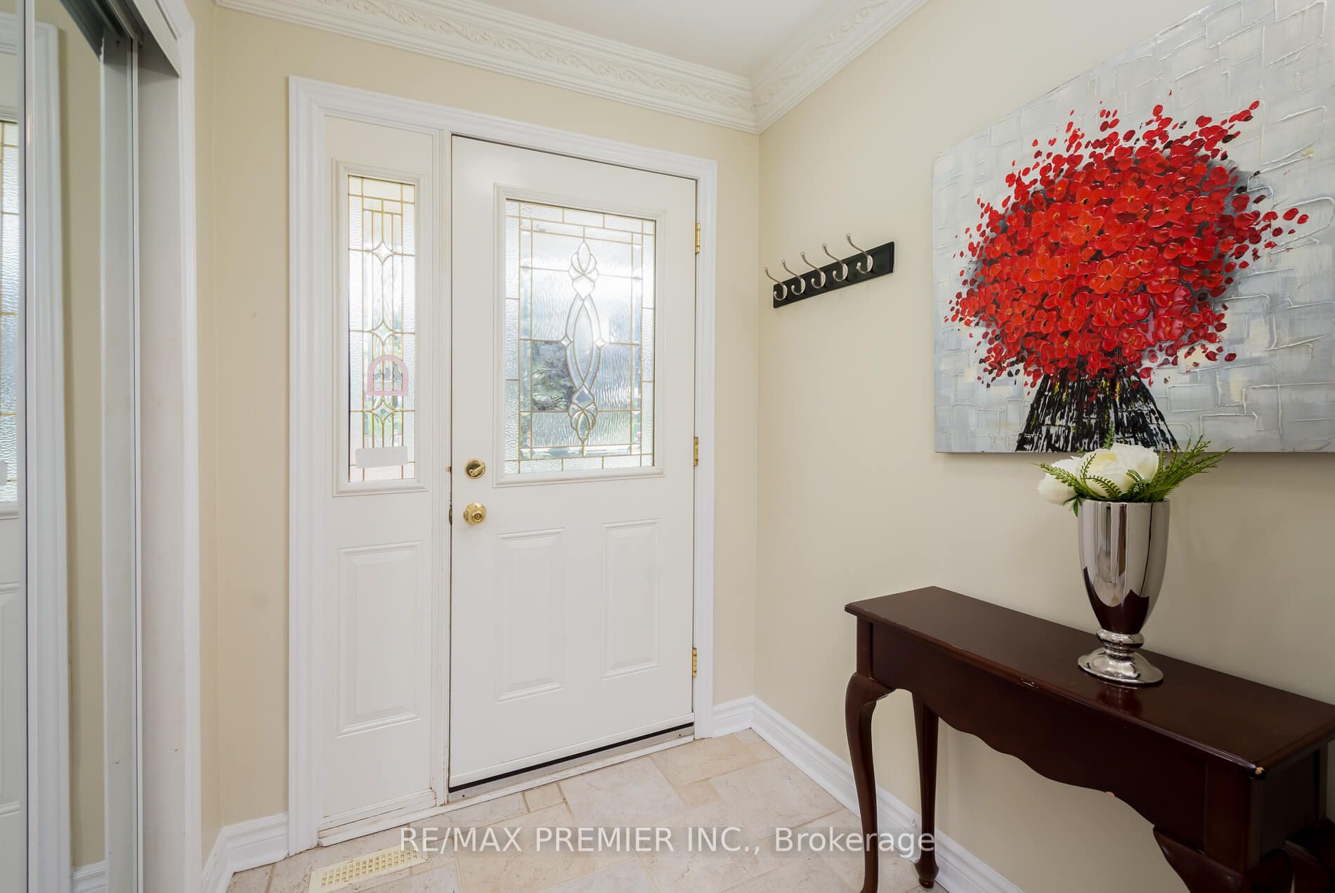 82 Donhill Cres