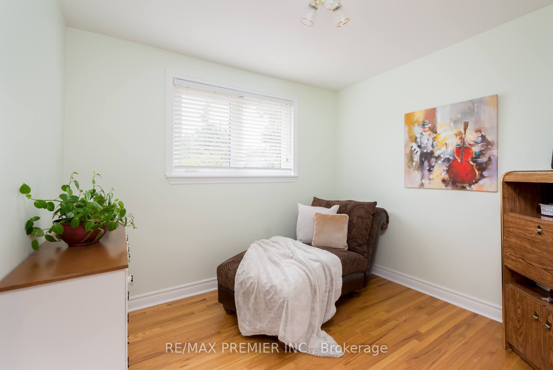 82 Donhill Cres