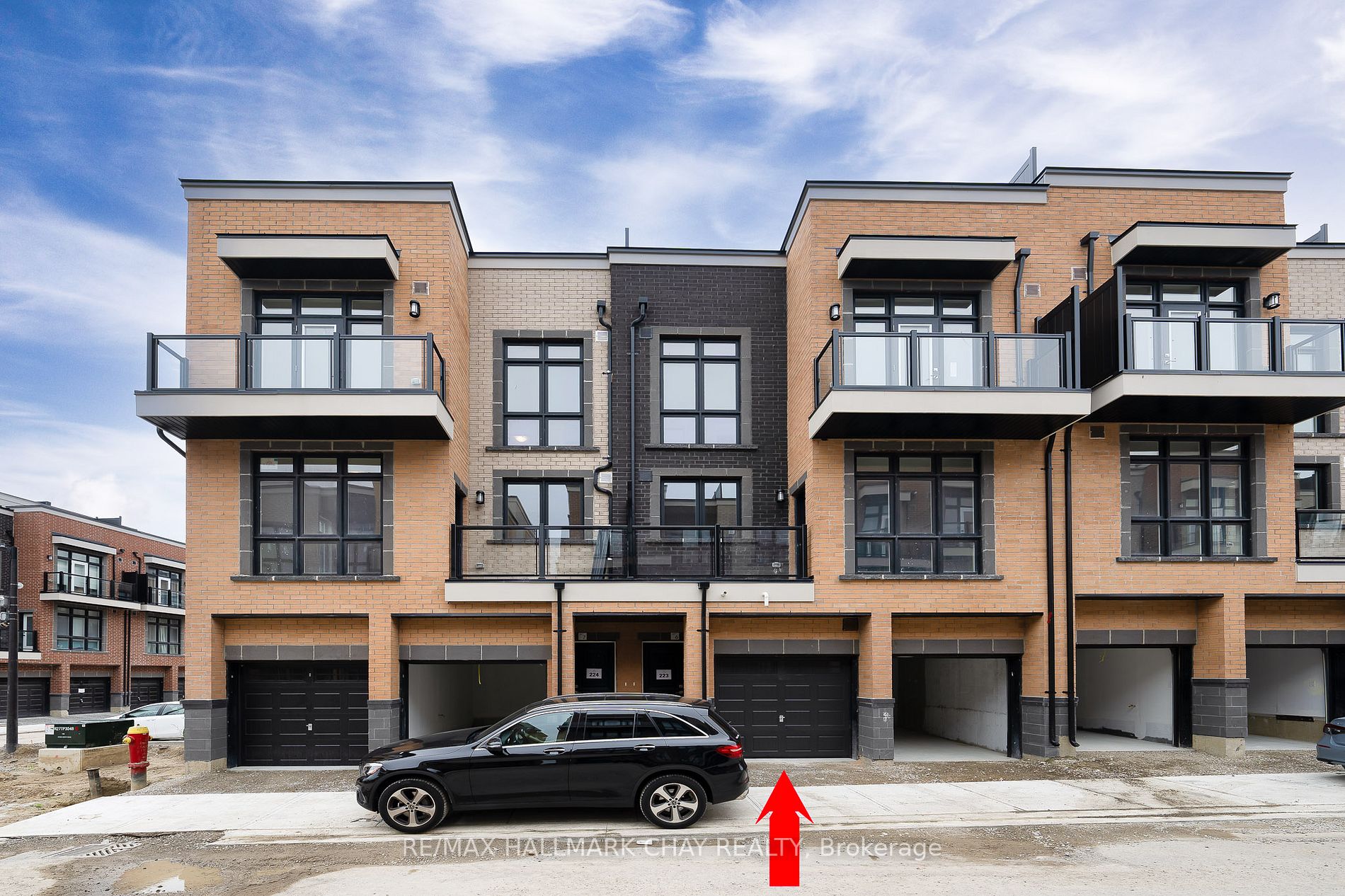 6 Sayers Lane, #16