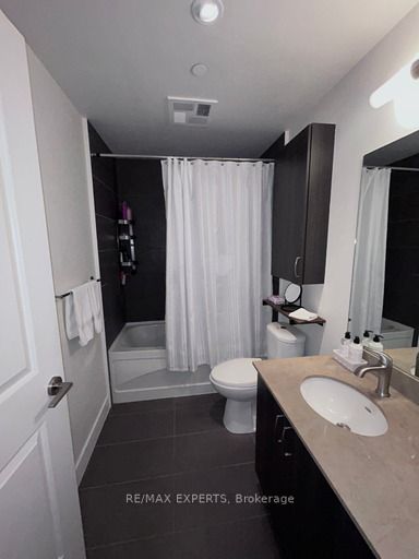 7608 Yonge St, #326