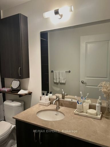 7608 Yonge St, #326