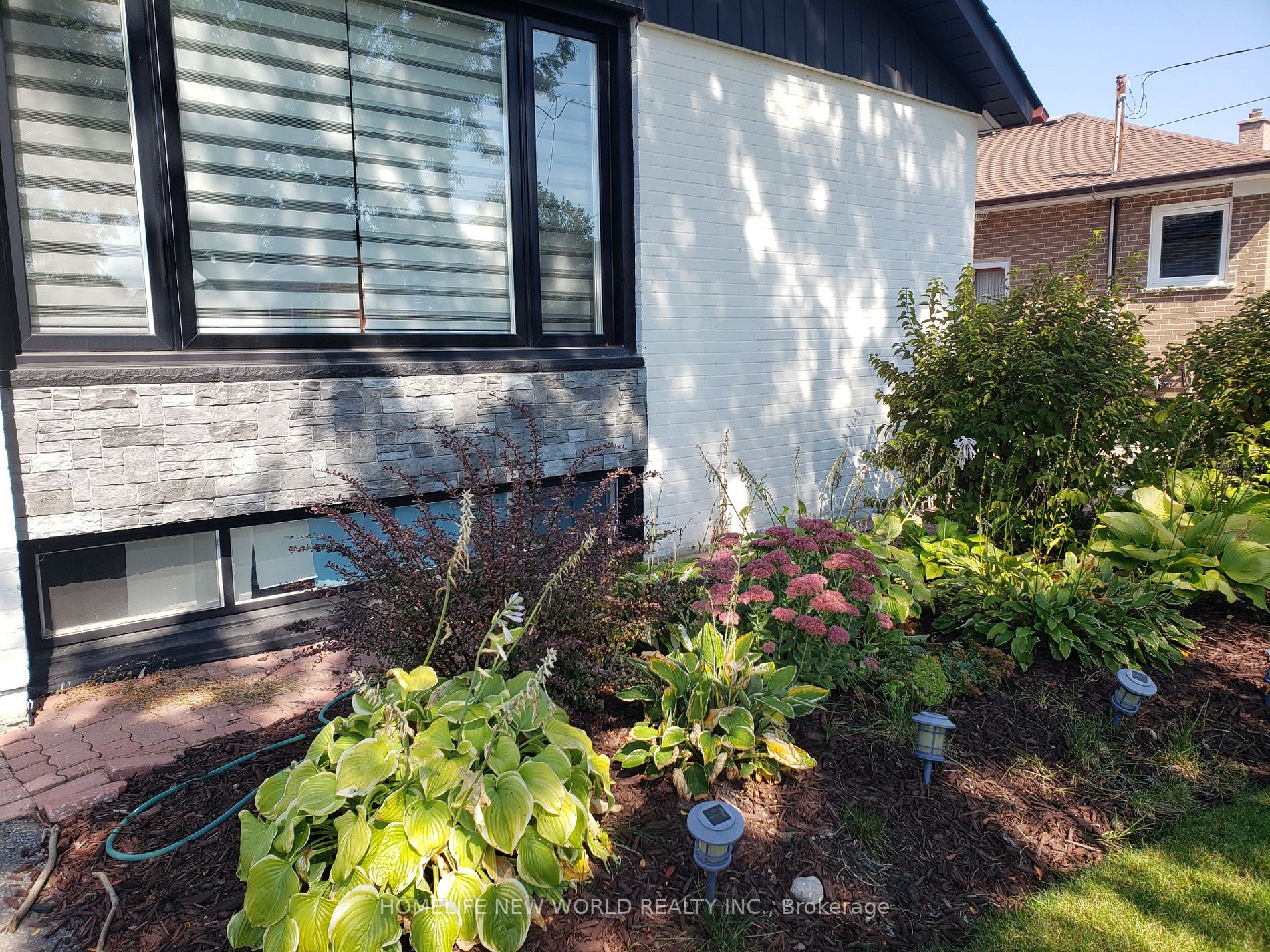 13 Rockport Cres, #Main