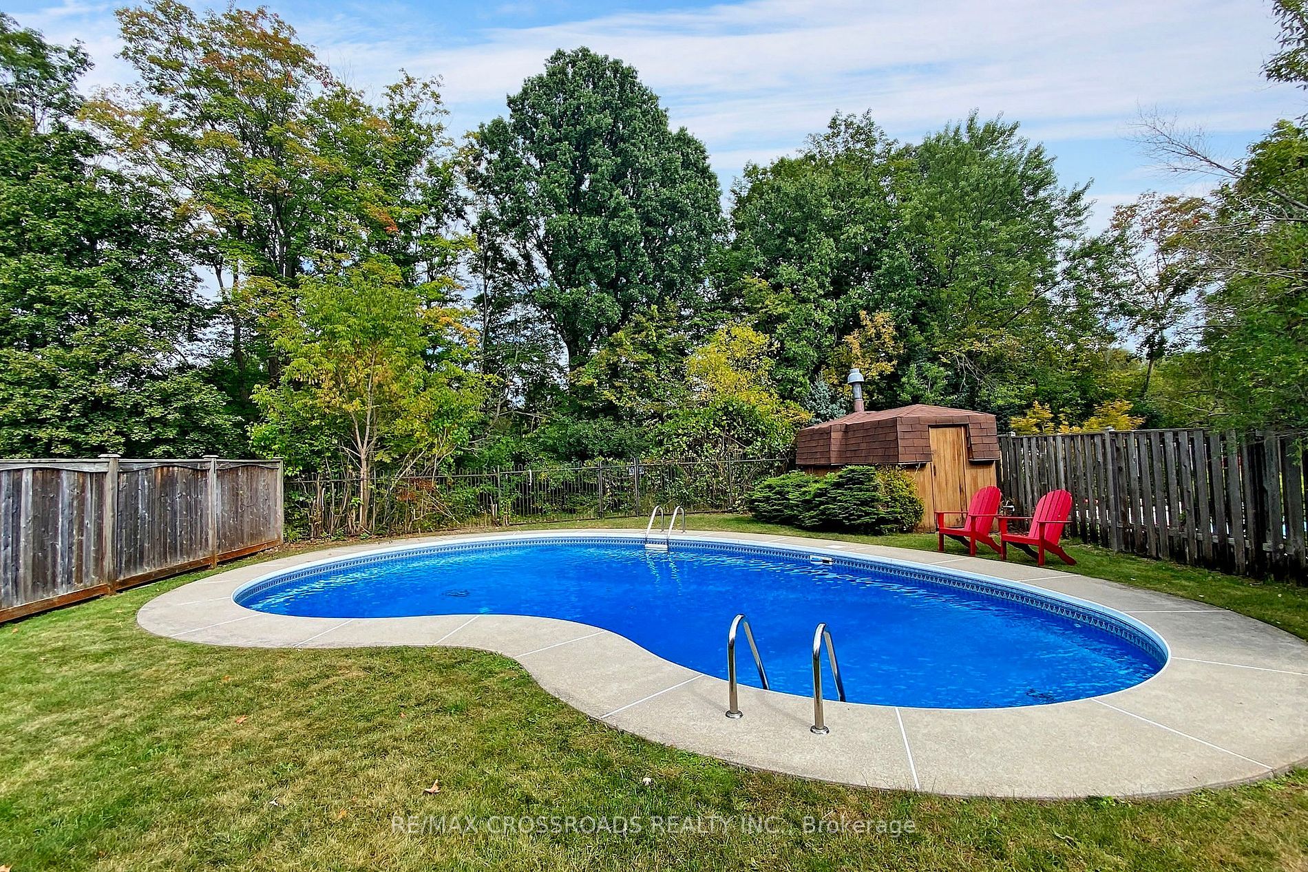 36 Pennock Cres