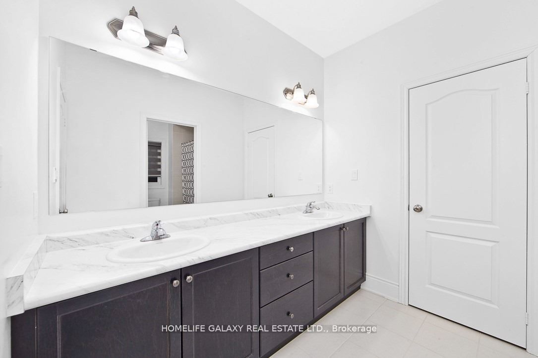 38 Ken Sinclair Cres