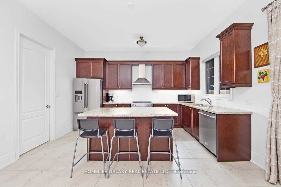 38 Ken Sinclair Cres
