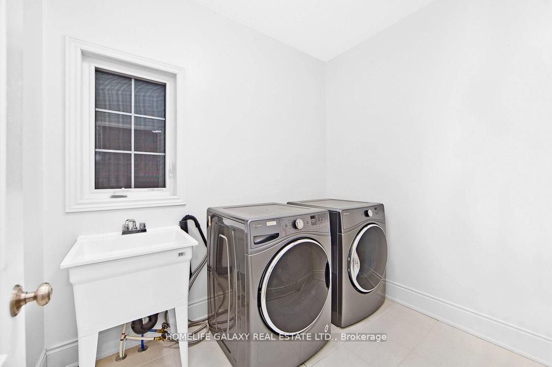 38 Ken Sinclair Cres