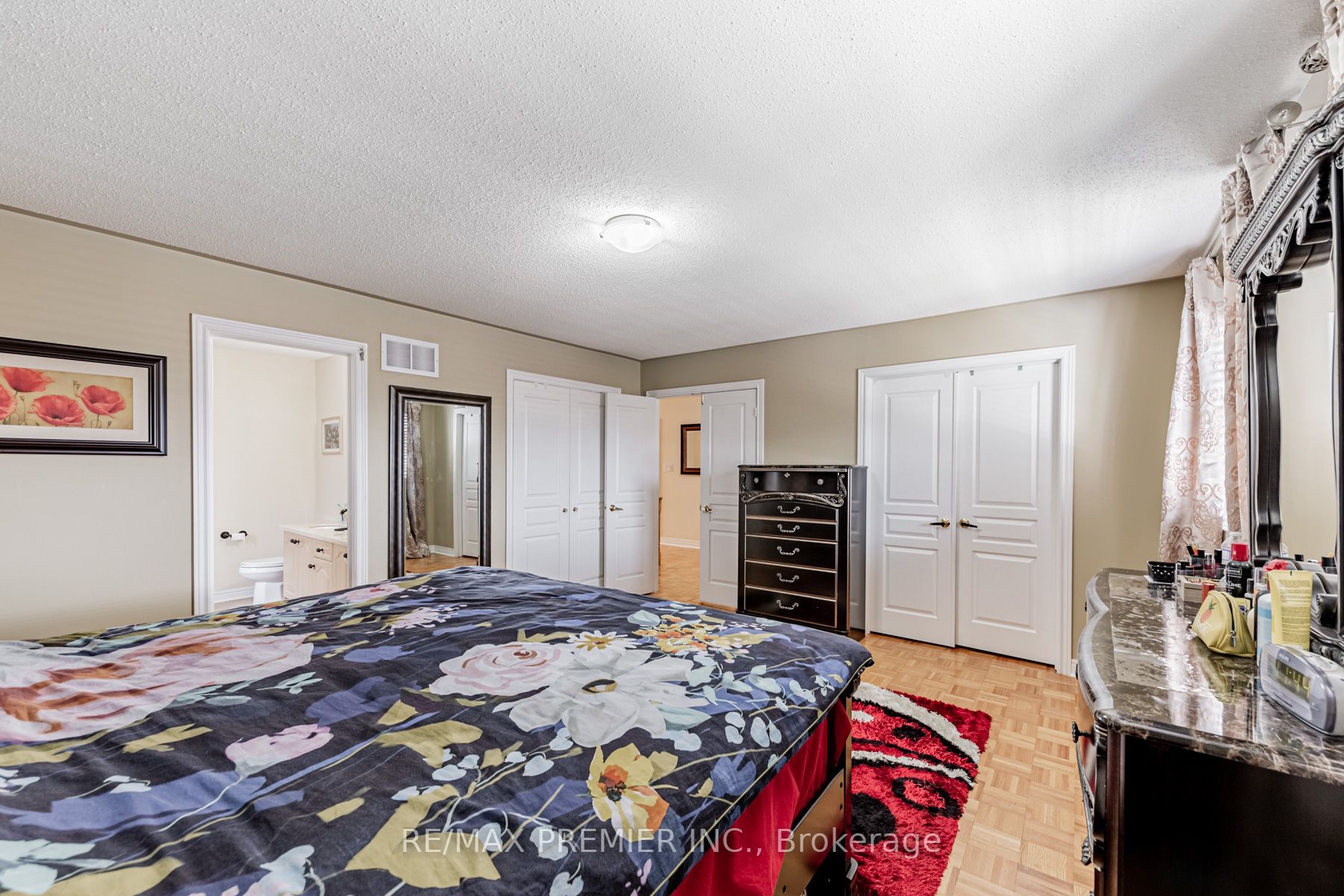 37 Colombo Cres