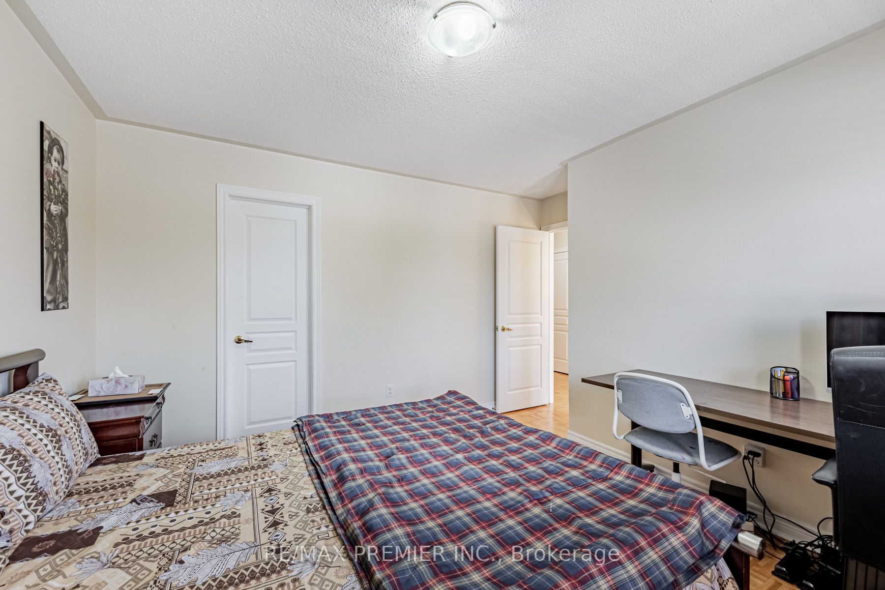 37 Colombo Cres