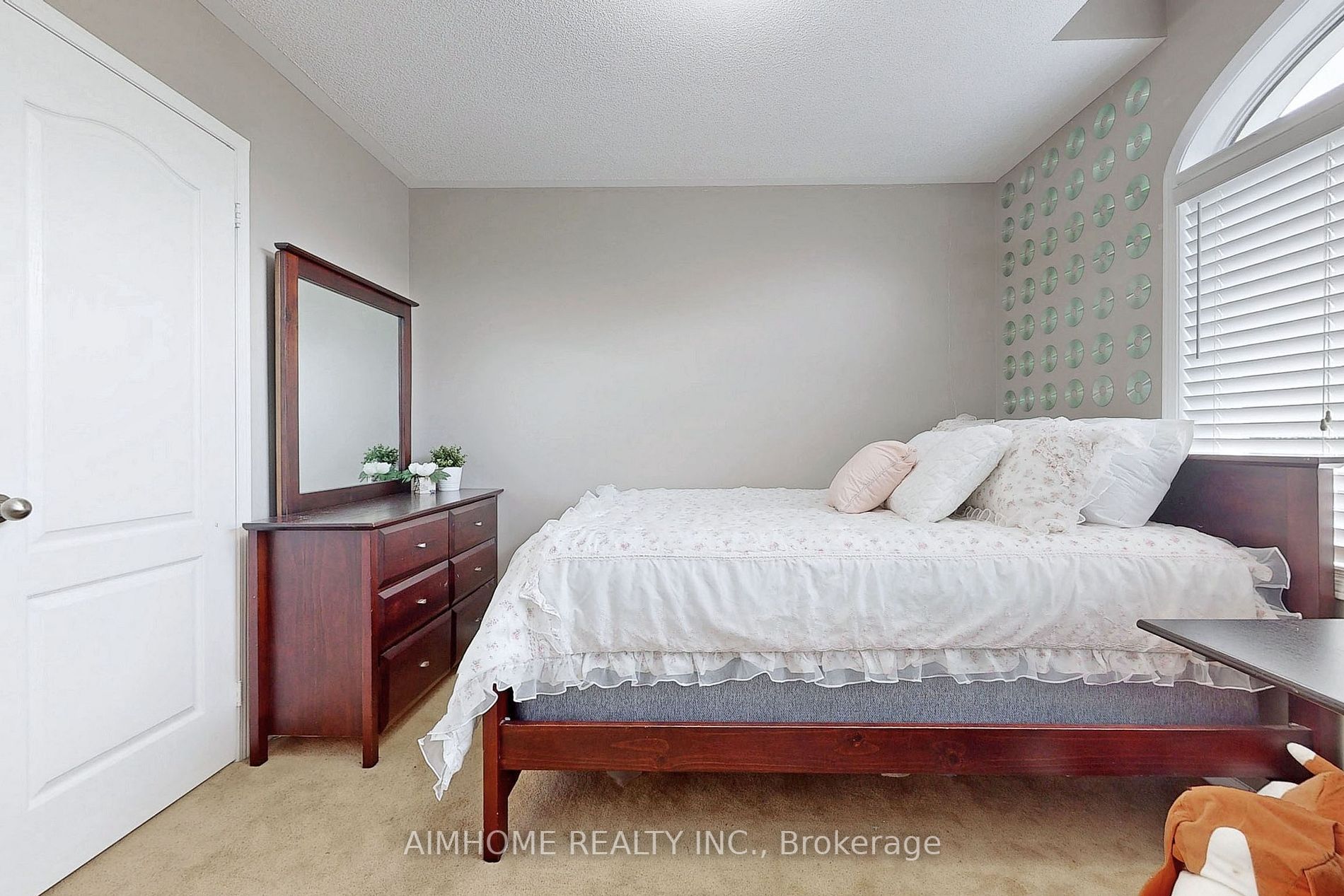 399 Flanagan Crt