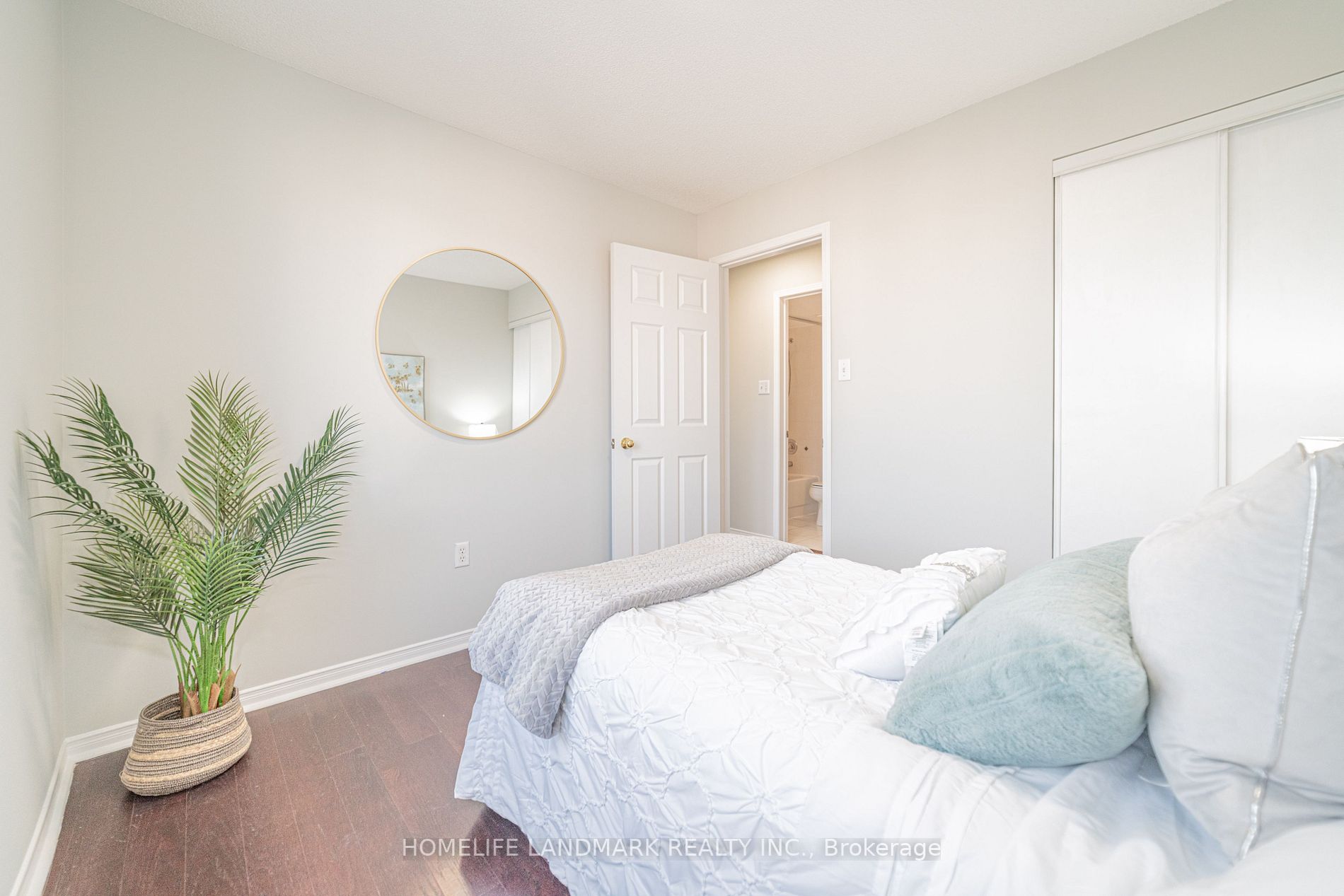 75 Weldrick Road E, #1025