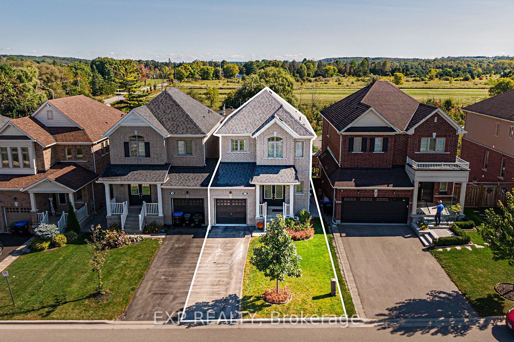11 Turner Dr