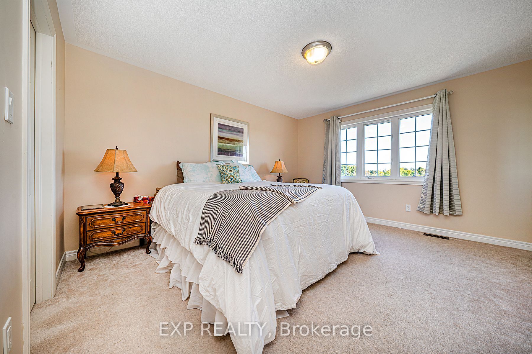 11 Turner Dr