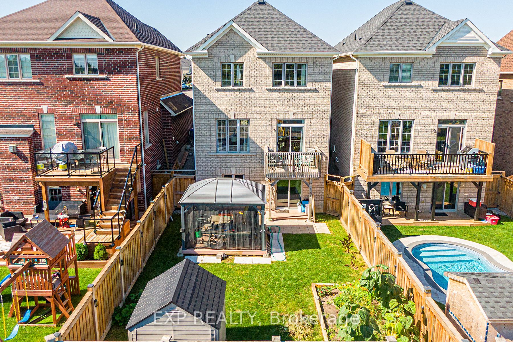 11 Turner Dr