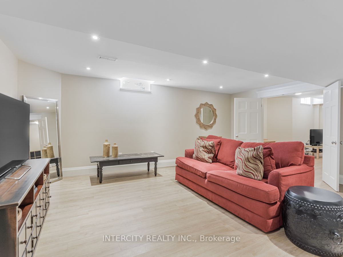 29 Avocet Dr