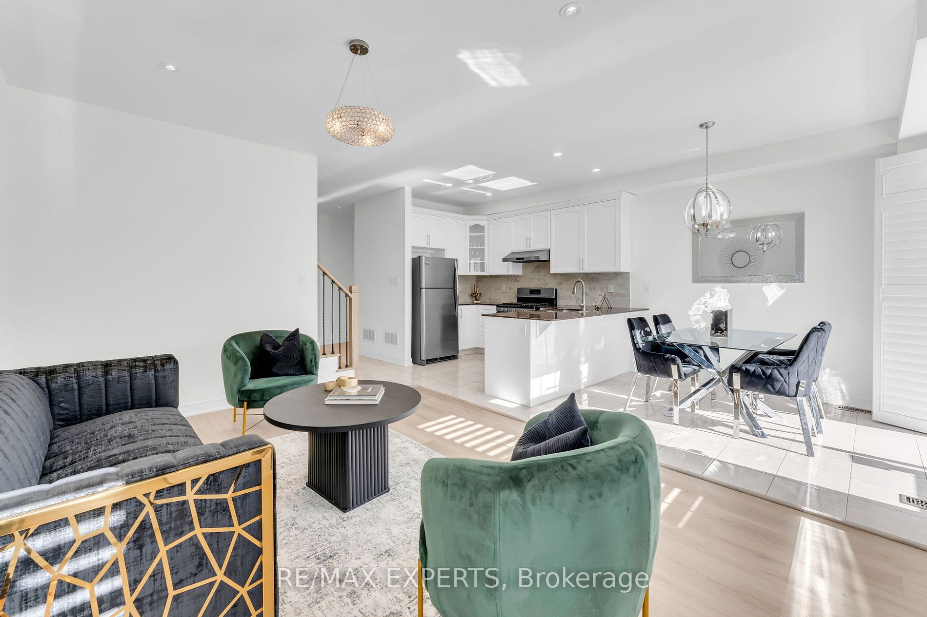 96 Pelee Ave