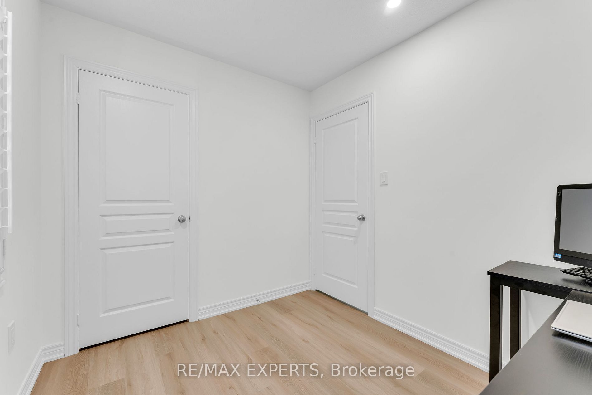96 Pelee Ave