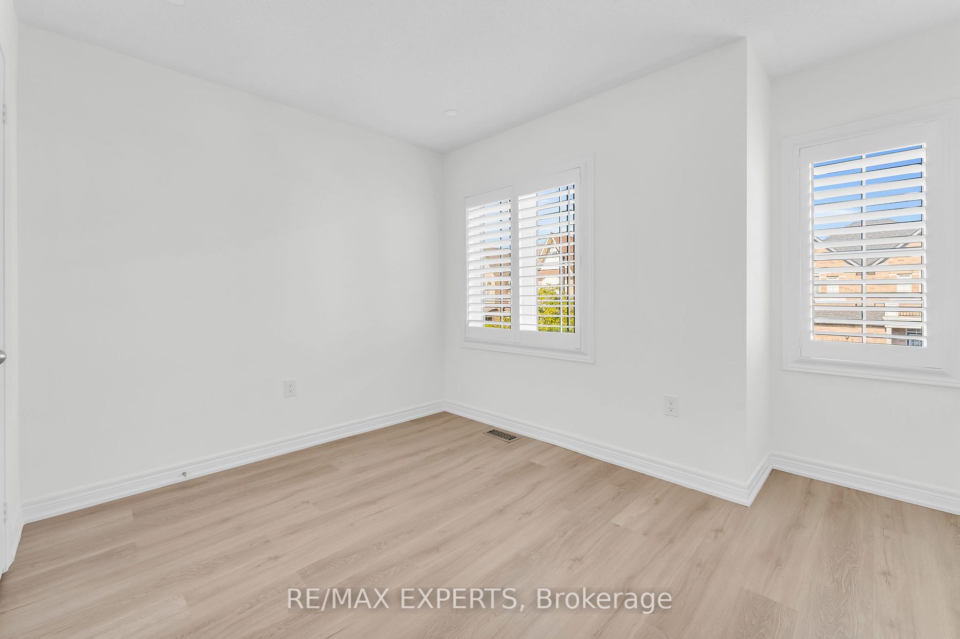 96 Pelee Ave