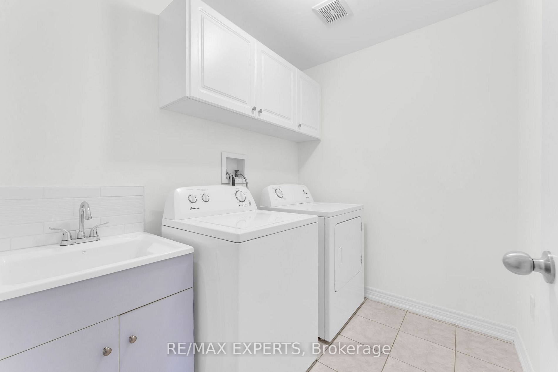 96 Pelee Ave