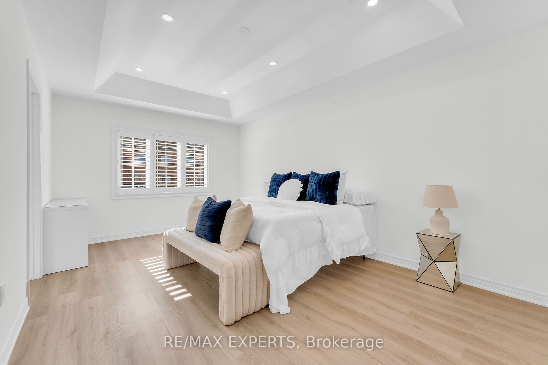 96 Pelee Ave