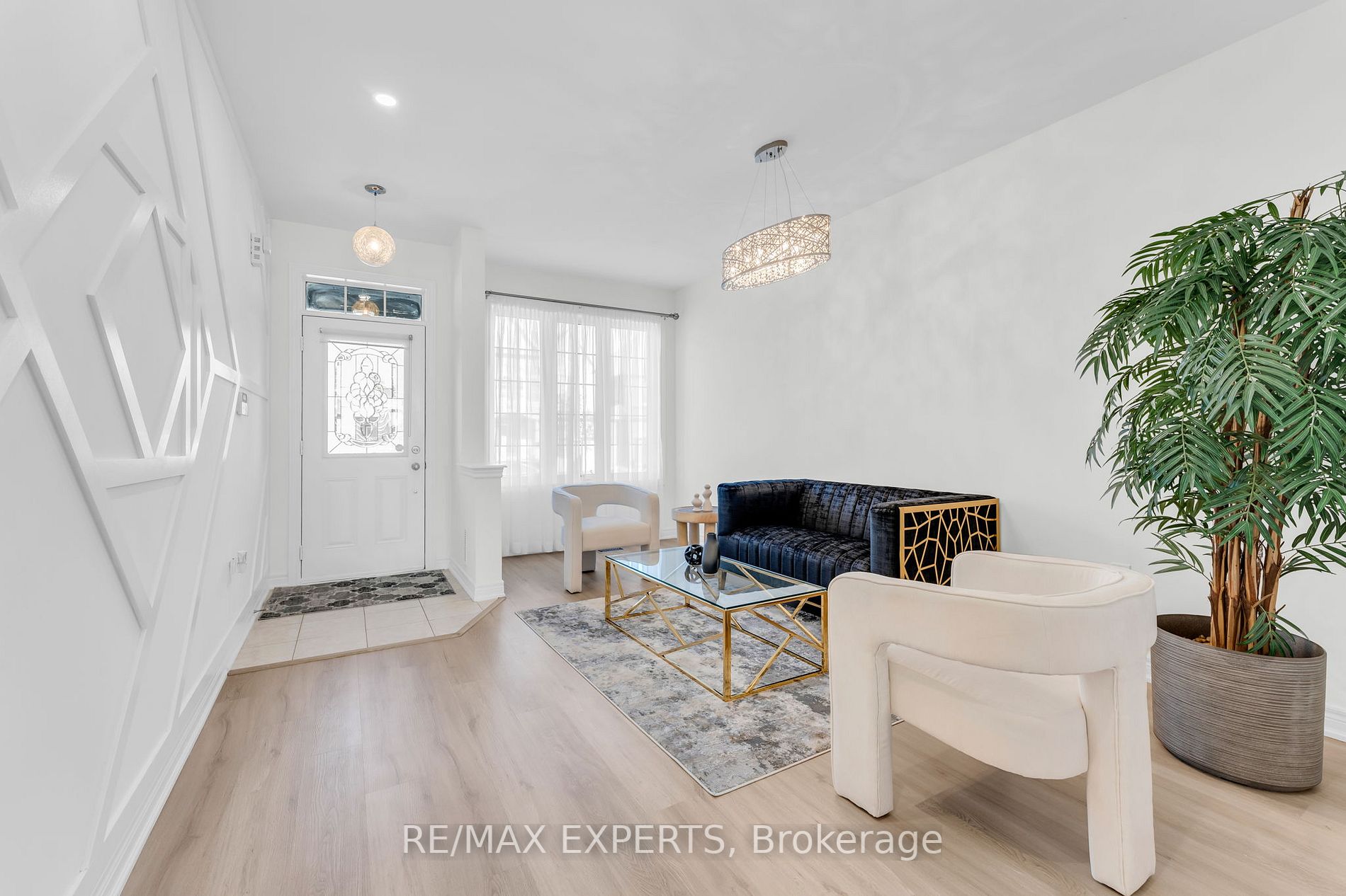 96 Pelee Ave