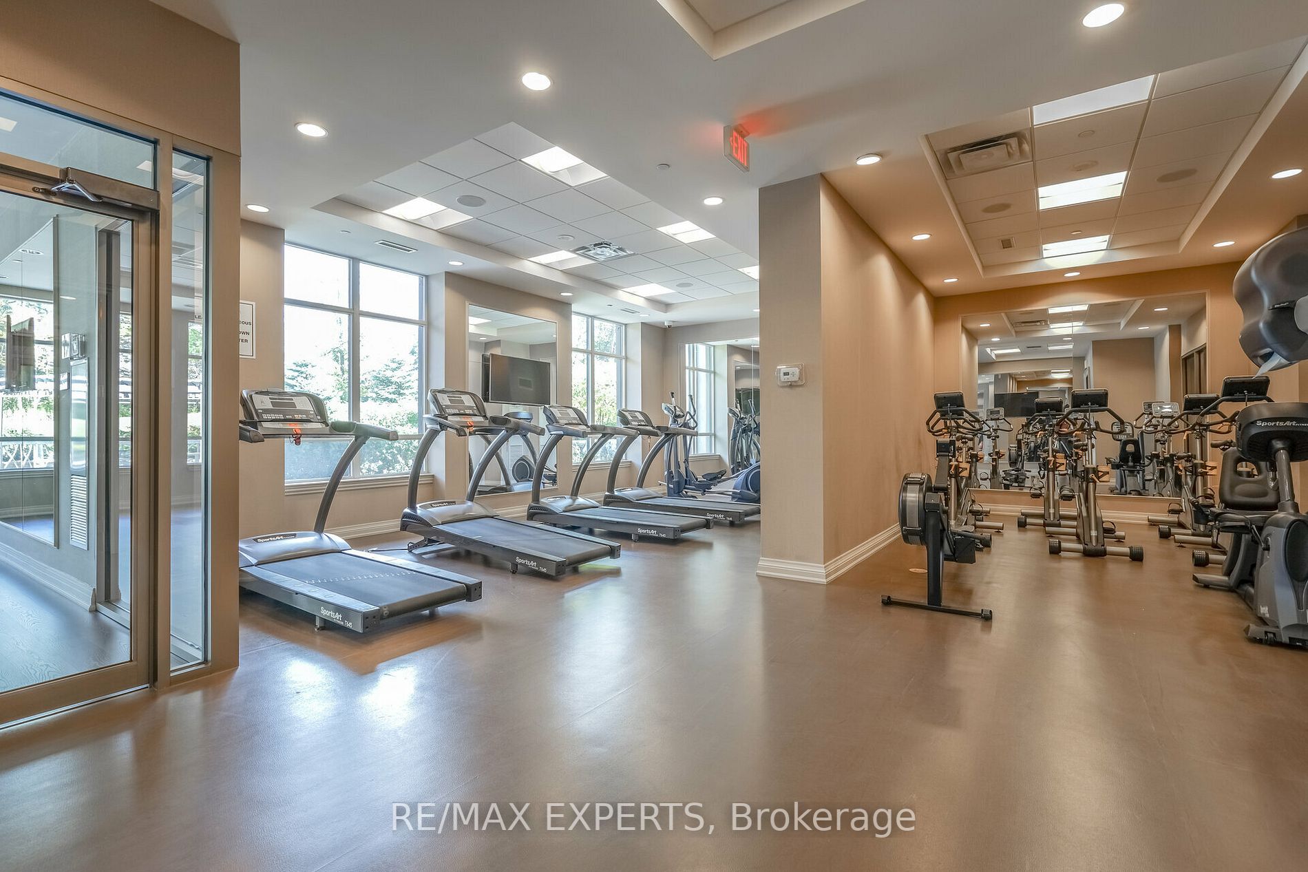 9255 Jane St, #1211