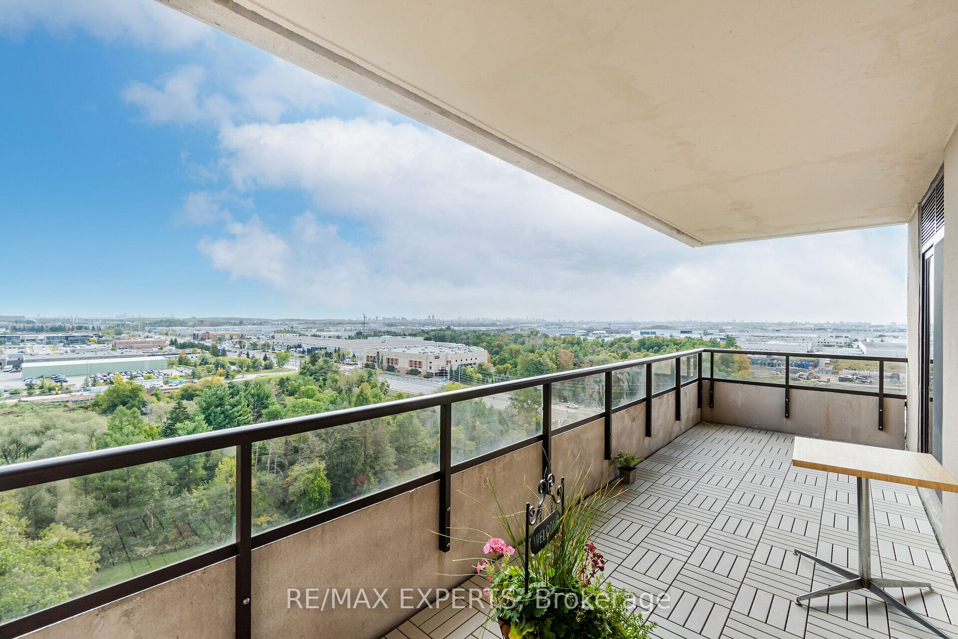 9255 Jane St, #1211