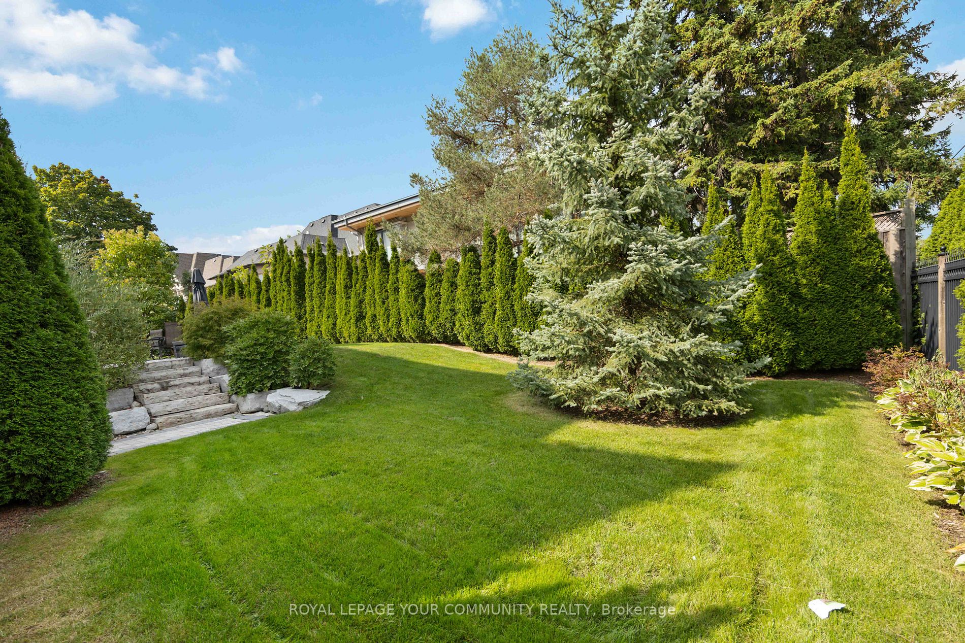 60 Westwood Lane
