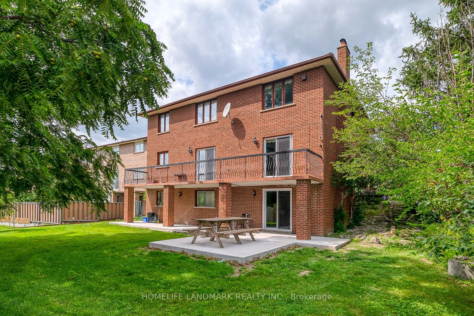 157 Jeanne Dr