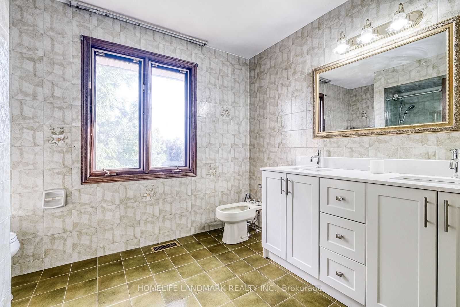 157 Jeanne Dr