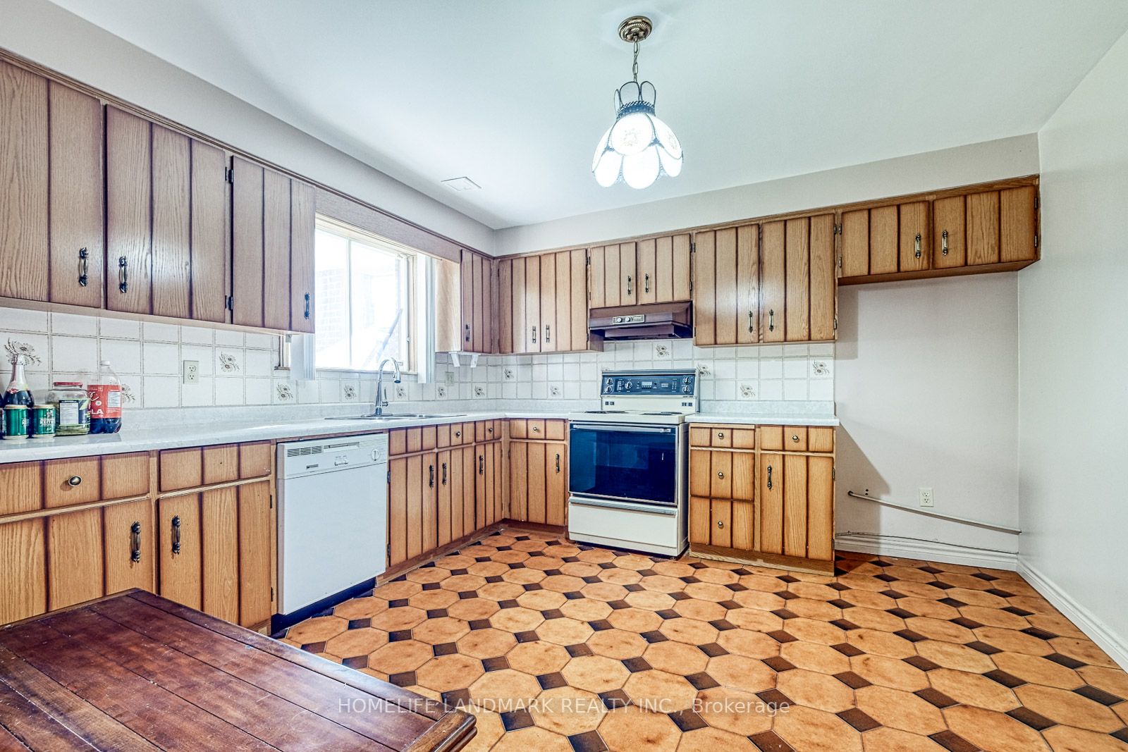157 Jeanne Dr
