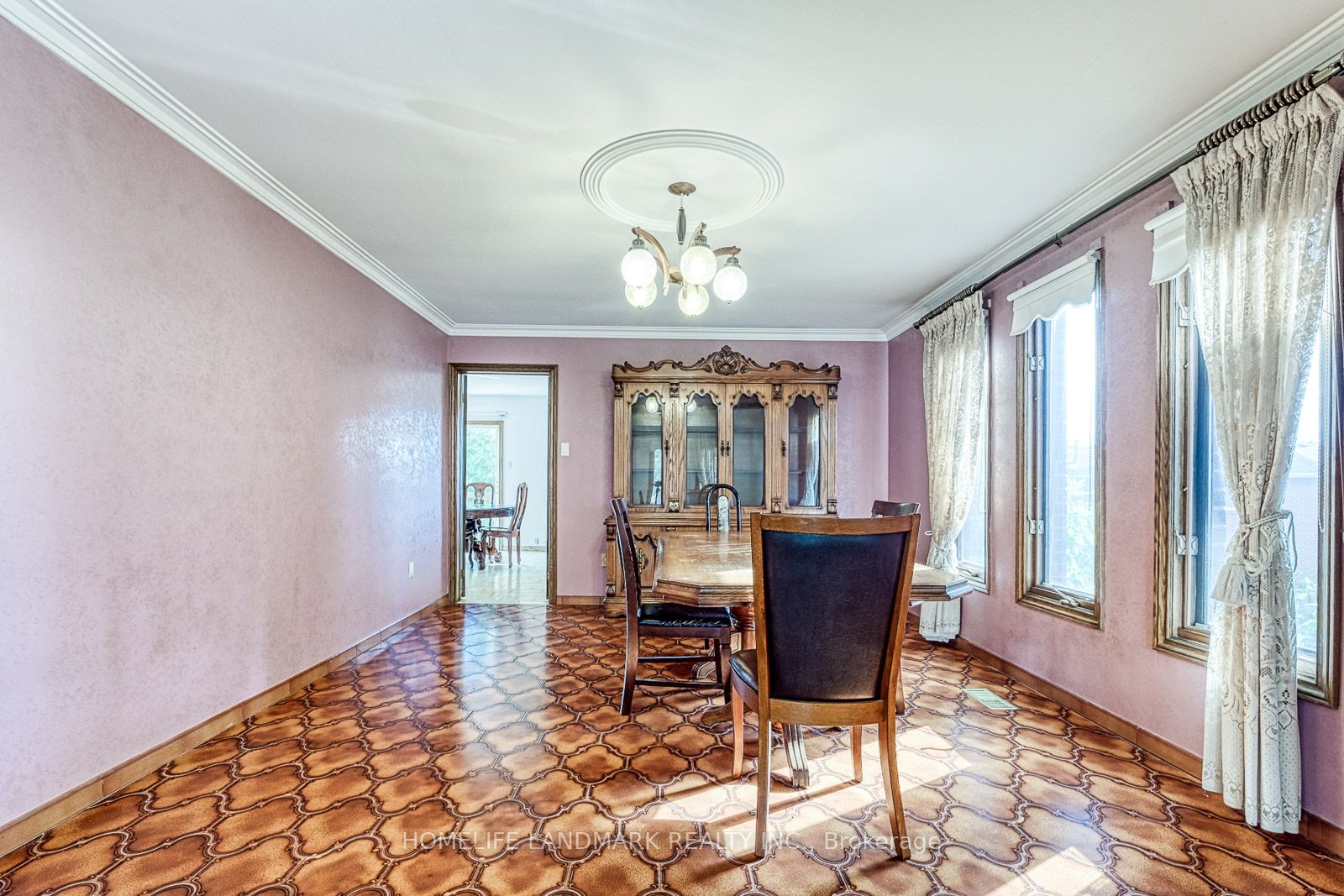 157 Jeanne Dr