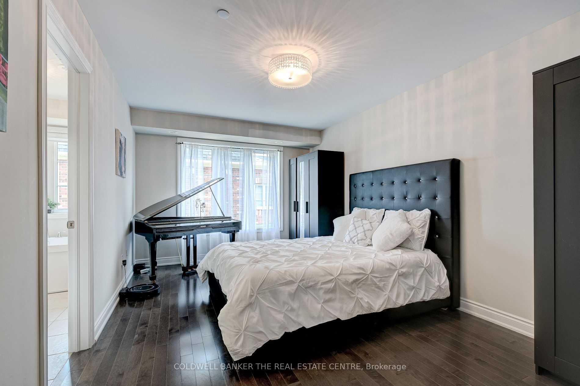 1331 Major Mackenzie Drive E, #134
