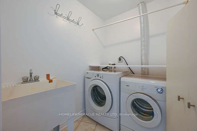 9225 Jane St, #1609