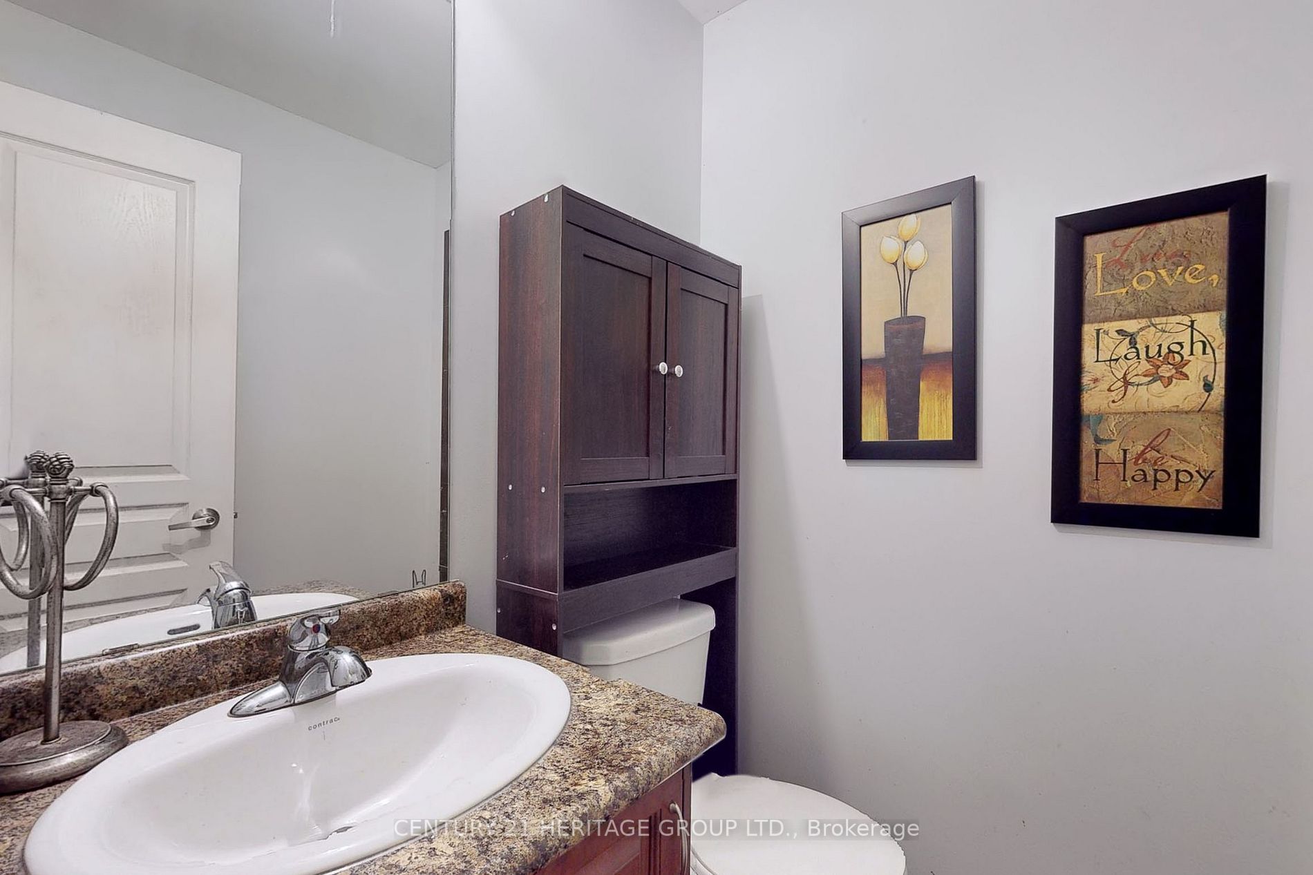 9589 Keele St, #206
