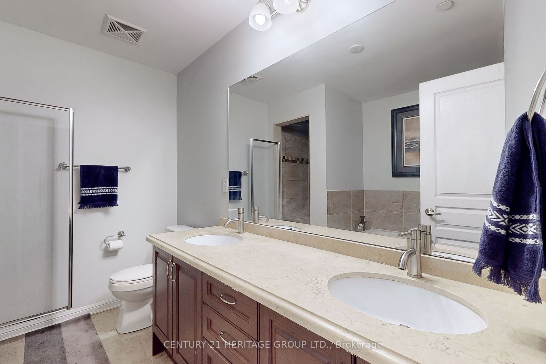 9589 Keele St, #206