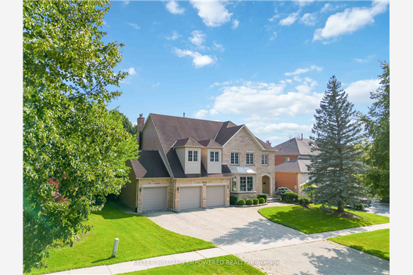 960 Lockwood Circ, Newmarket