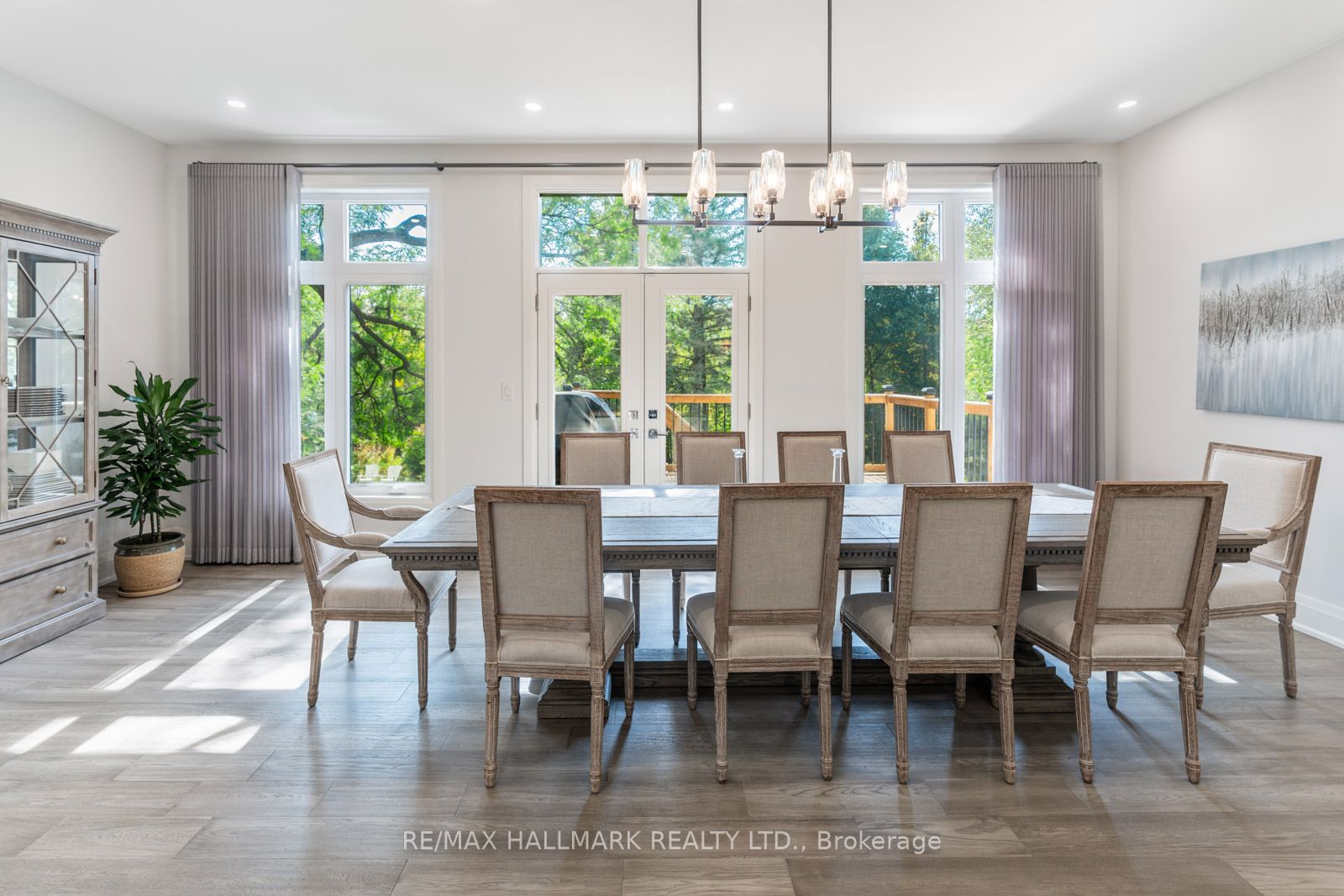 147 Royal Orchard Blvd