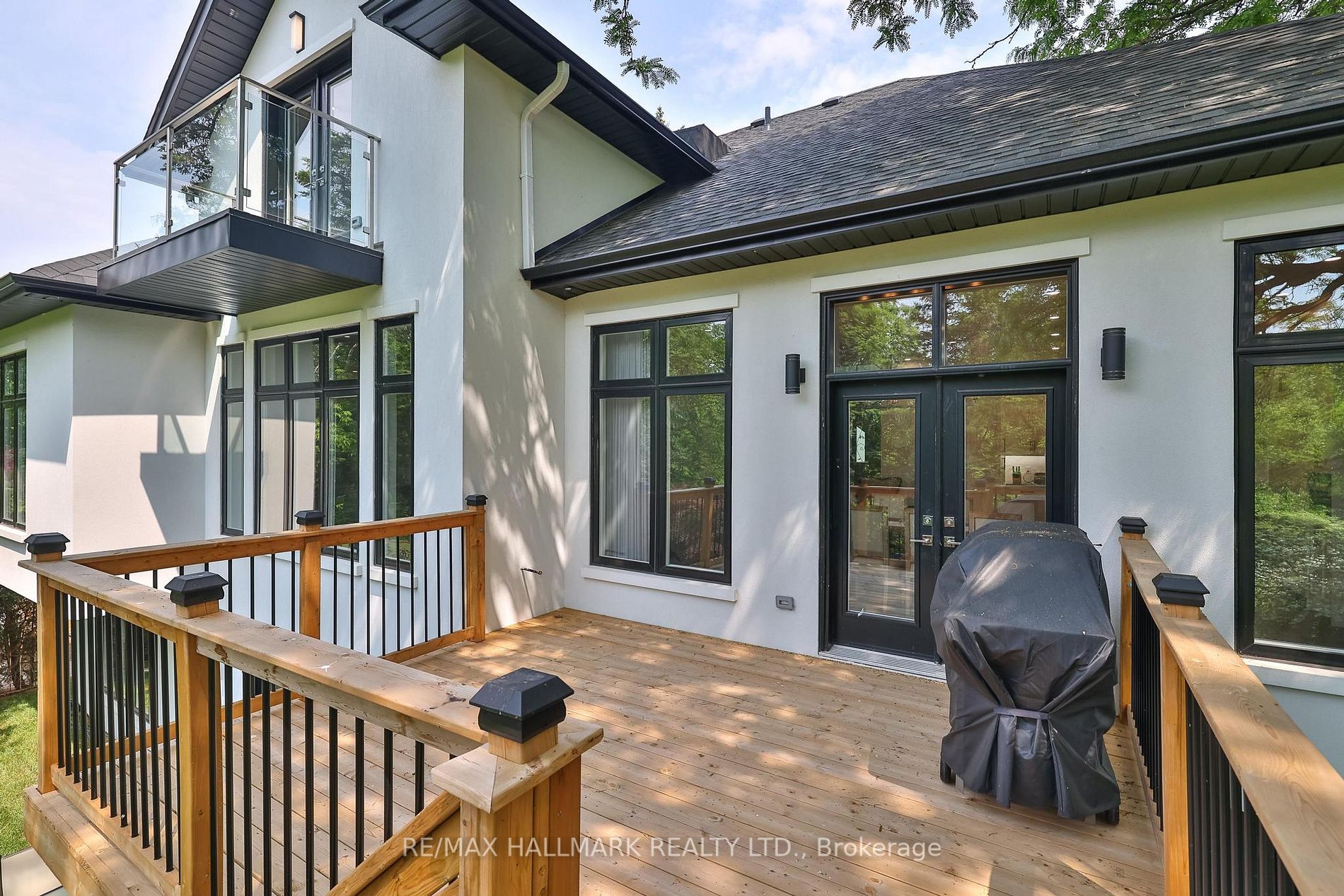 147 Royal Orchard Blvd