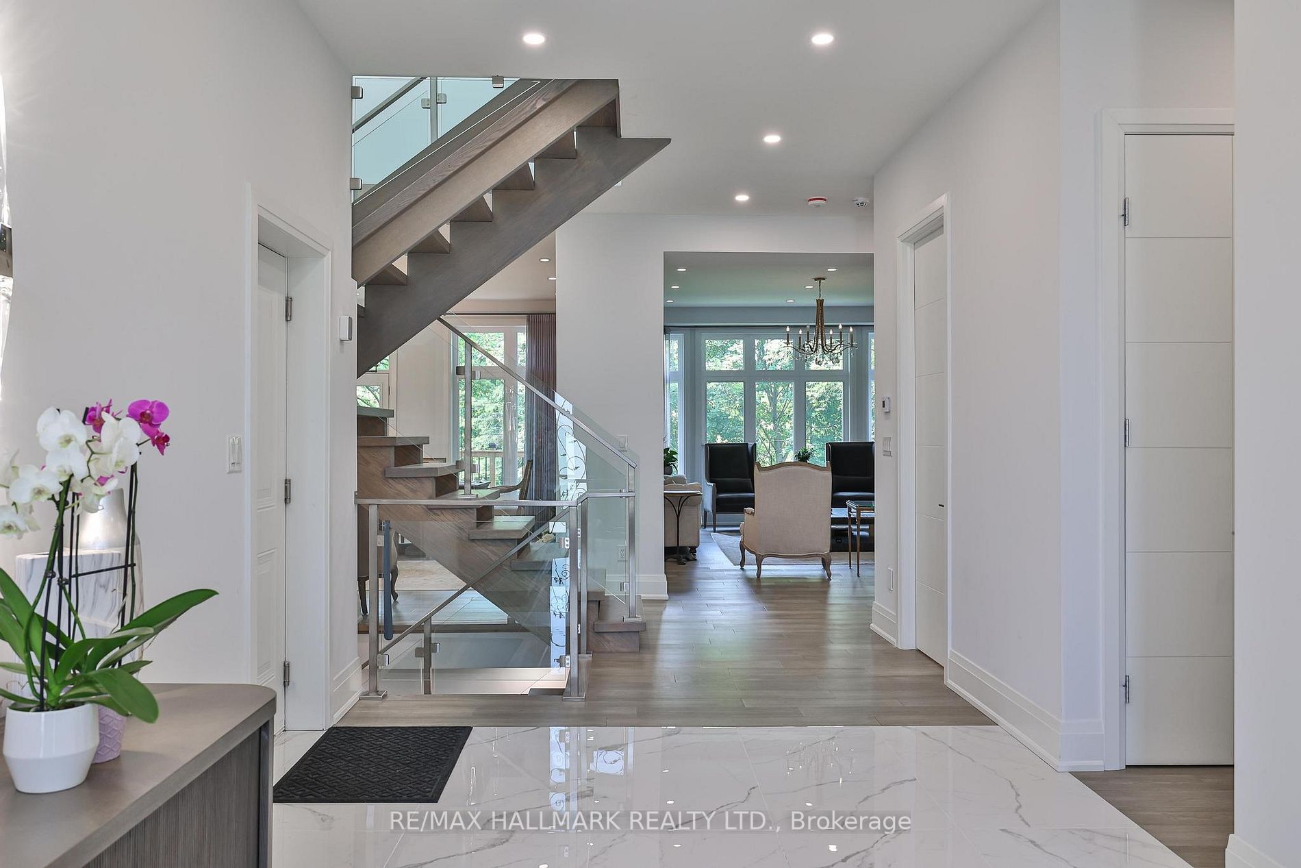 147 Royal Orchard Blvd