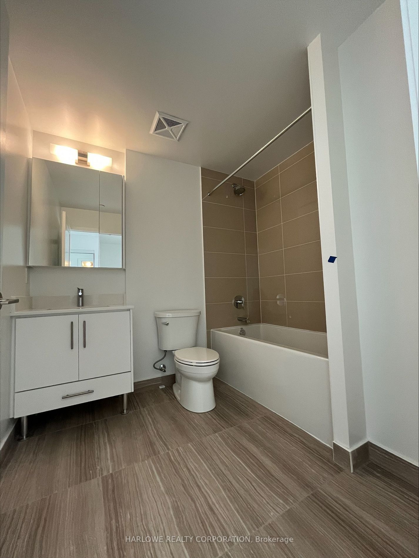 105 Oneida Cres, #2302