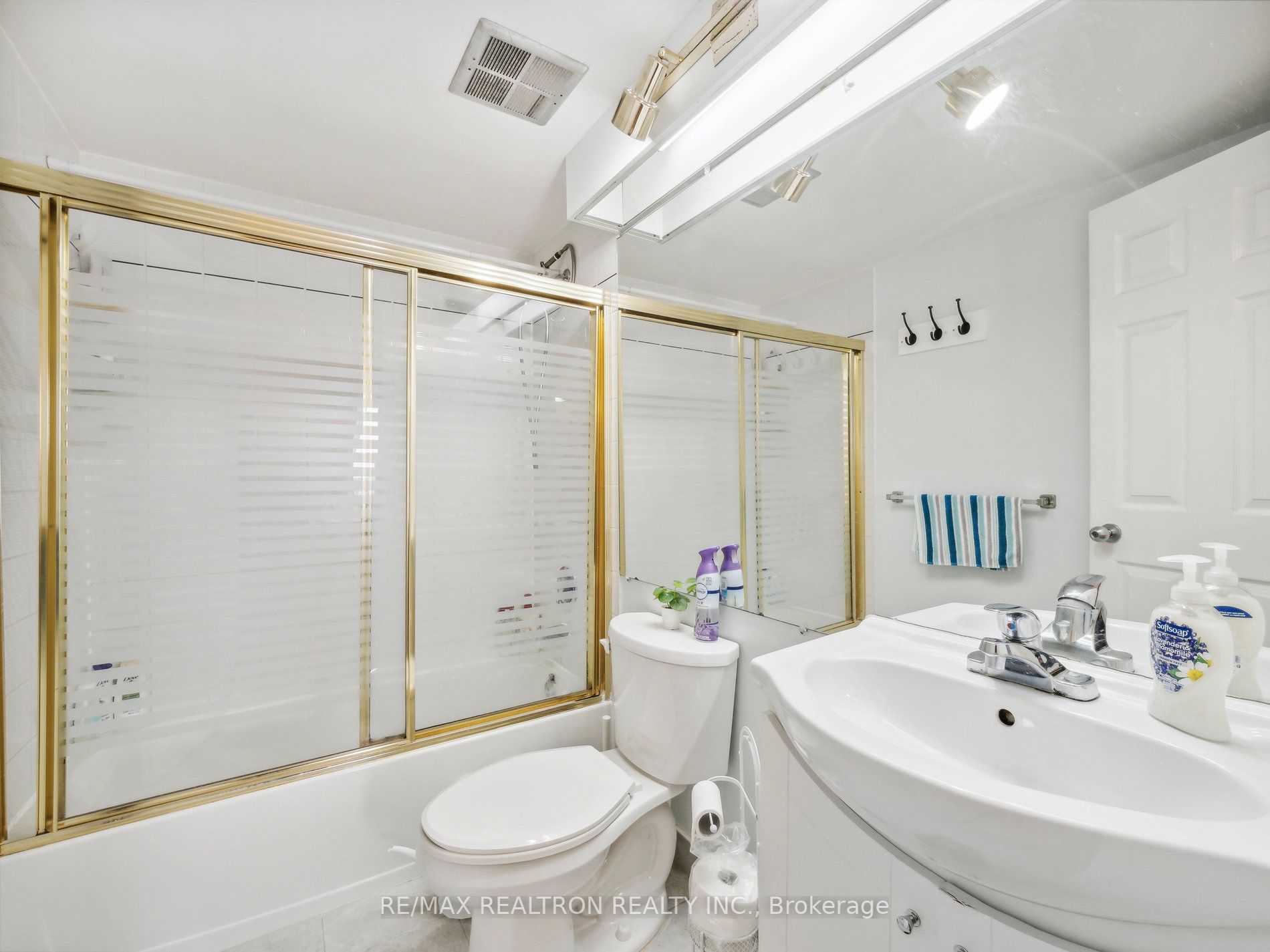 9 Chalmers Road, #PH4