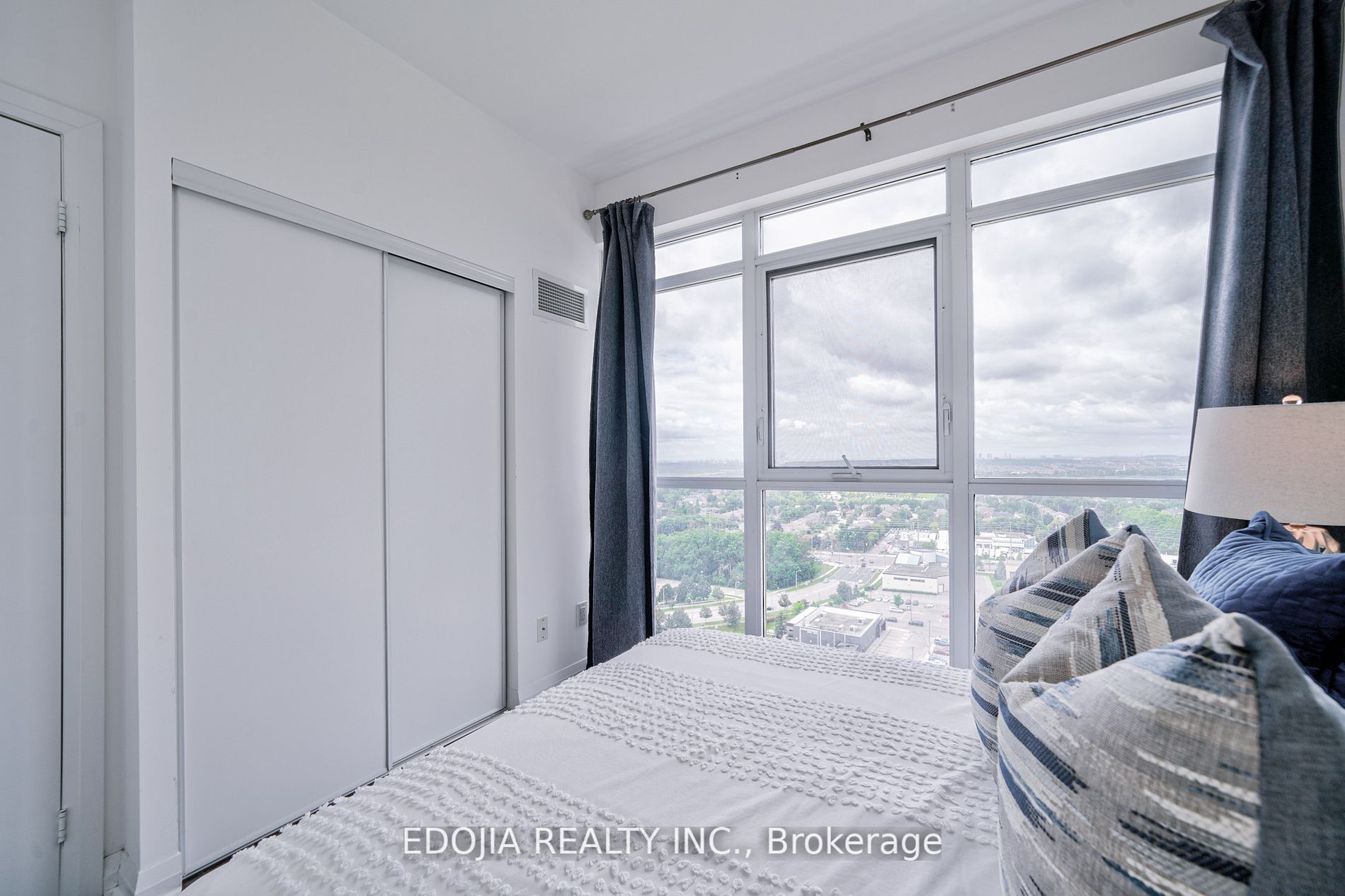 55 Oneida Cres, #Lph04