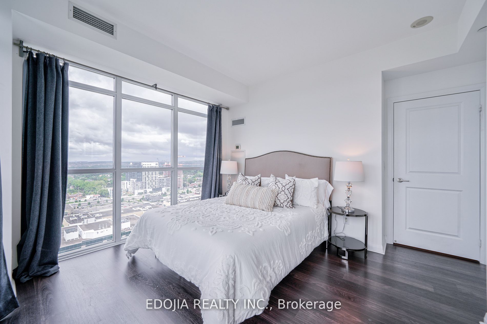 55 Oneida Cres, #Lph04