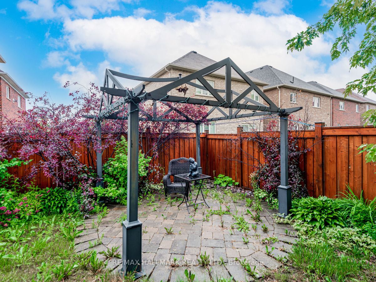 12 Mckenzie Way