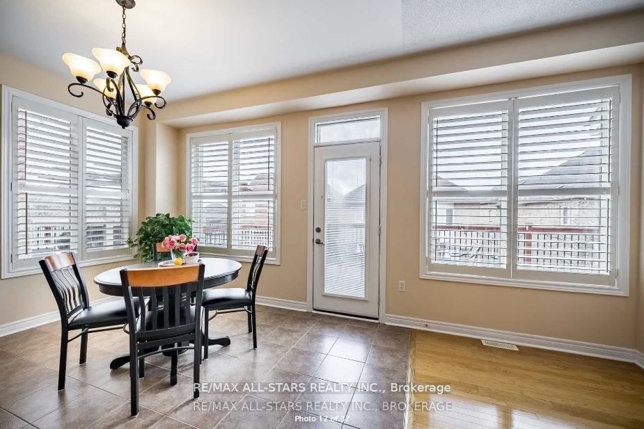 156 Manley Ave
