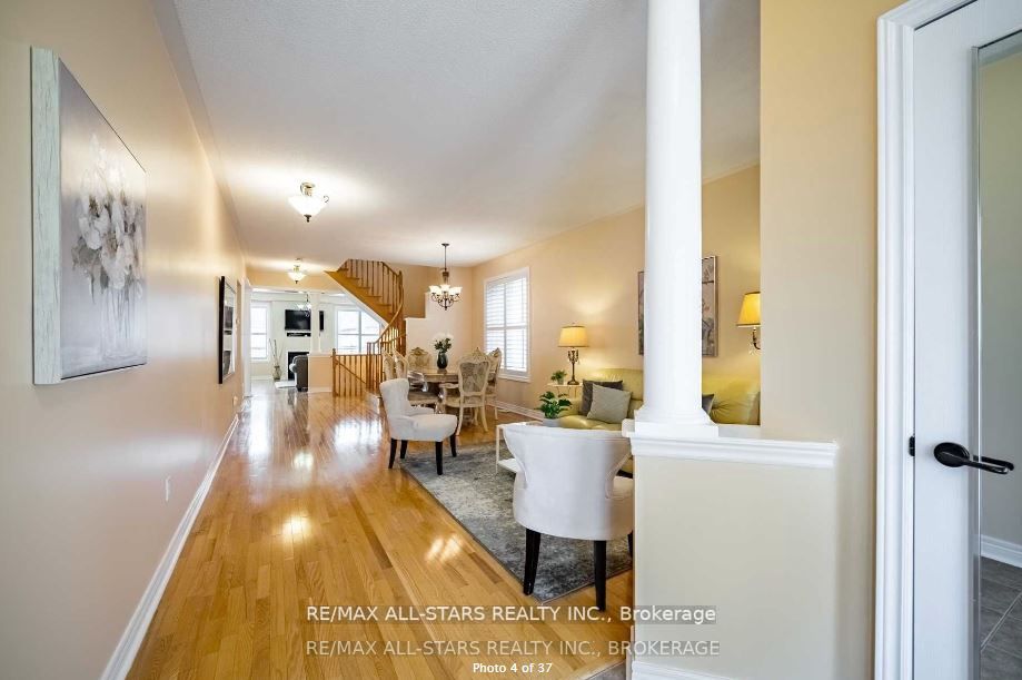 156 Manley Ave